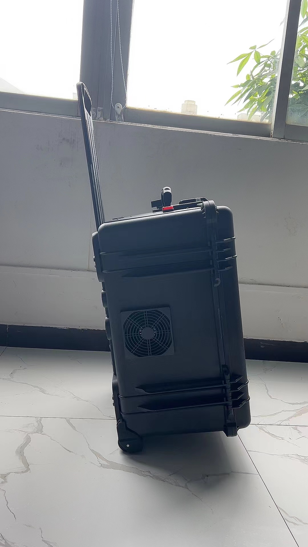 沁水手拉箱型移动通信干扰器